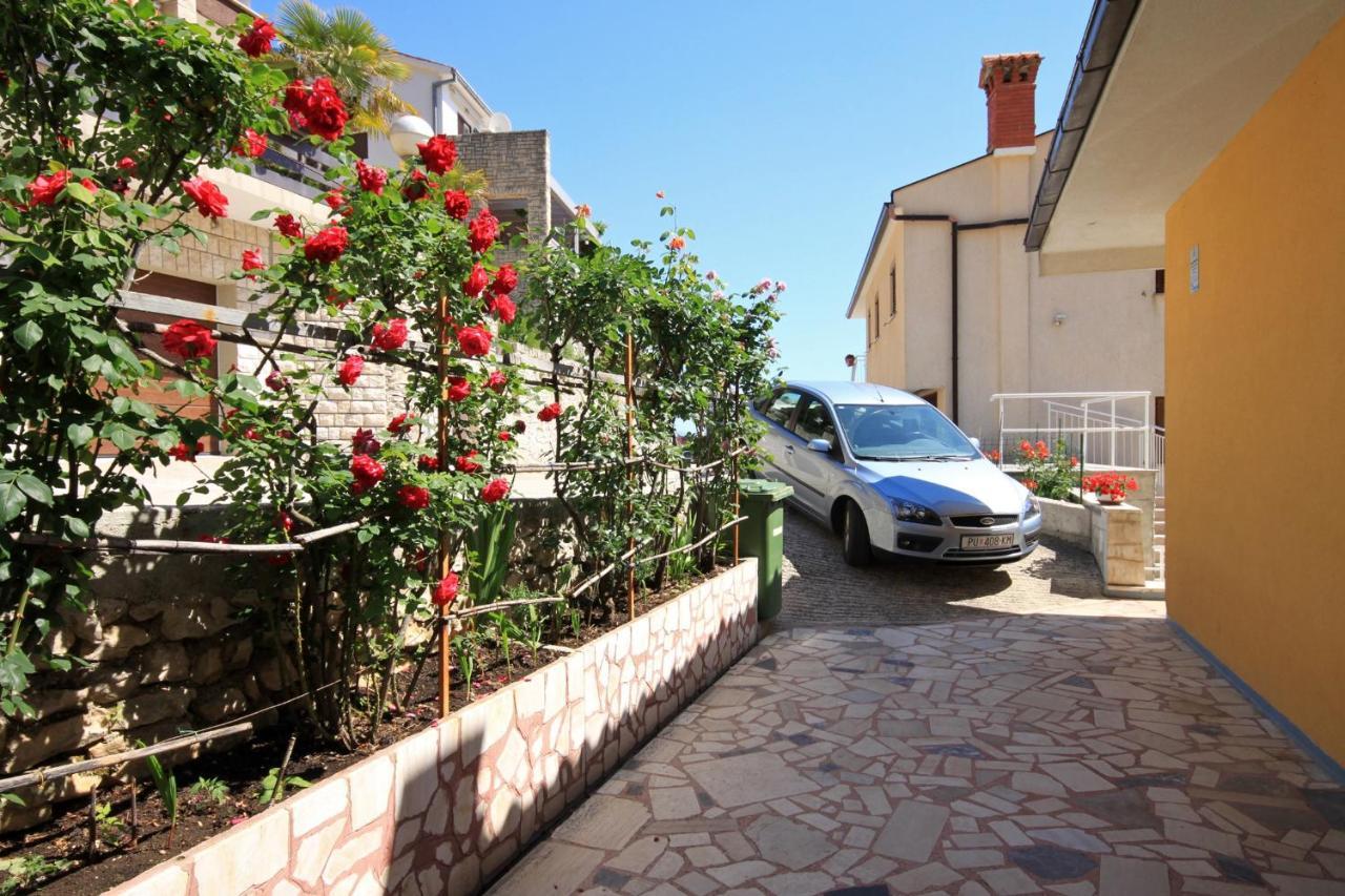 Apartments With A Parking Space Rabac, Labin - 6414 Extérieur photo